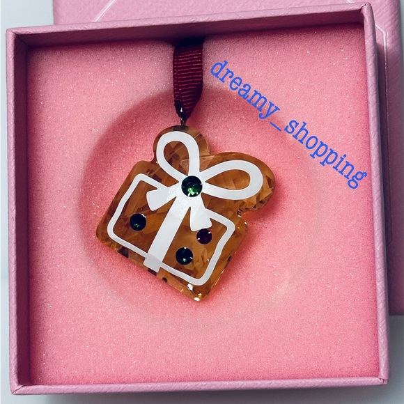 NIB Swarovski Holiday Cheers Gingerbread Gift Cookie Crystal Ornament #5656278 - Picture 8 of 10
